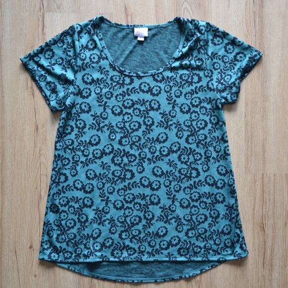 LuLaRoe Classic Tee Size Medium - Picture 1 of 4